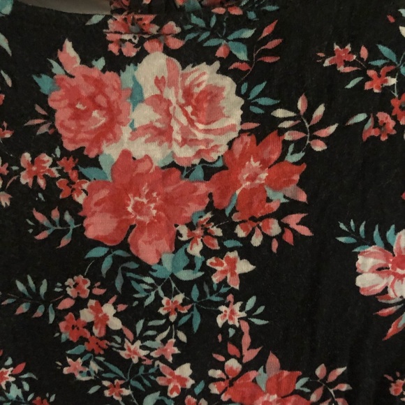 Torrid 3 black & colorful floral tank top - Picture 3 of 4